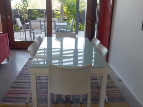 A AAA C-SHACK - Accommodation in Brisbane 8