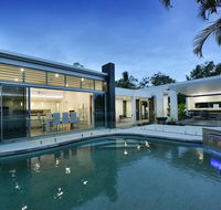 2 Andrews - Port Douglas