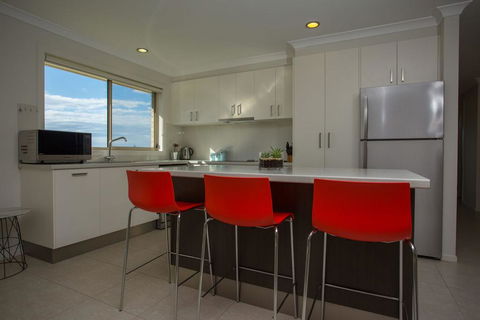 'Banksia Atura' At Tura Beach - Accommodation in Brisbane 3