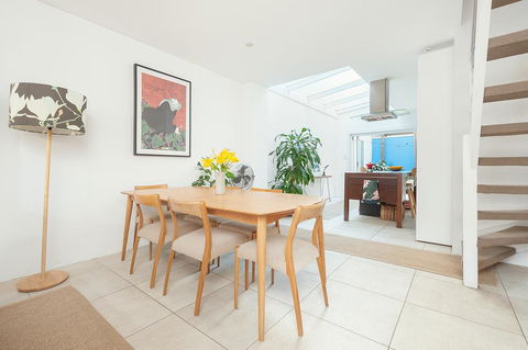 'Darling Lily' - Your Townhouse Hideaway - Accommodation in Brisbane 2