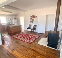 'The Wattles' - True Country Escape Near Wineries - Borenore - Accommodation in Brisbane
