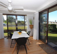 'Time and Tide' 1 - Ground Floor with Water Views - Accommodation in Brisbane