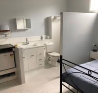 'Tranquil moments on Macleod' - Accommodation in Brisbane