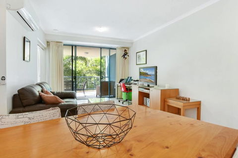 1 Bedroom - Private Managed Resort Pool And Beach - Alex - Accommodation in Brisbane 3