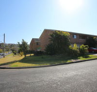 1/2 Brunswick Avenue - Accommodation in Brisbane