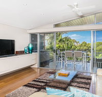 1/22 Mahogany Drive - Beach House 1  Vue - Accommodation in Brisbane