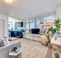 10 Barncleuth Square - Accommodation in Brisbane