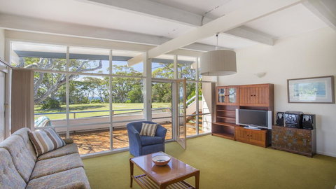 103 Bannister Head Rd - Beaming Bannister Retreat - Accommodation in Brisbane 1