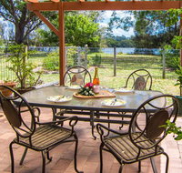 11 Bay Street - waterfront holiday - Accommodation in Brisbane