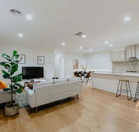 118 Refreshing 3BR Werribee Family House - Accommodation in Brisbane