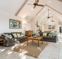 12 Childe Street Byron Bay - Absolute Belongil Summerhouse - Accommodation in Brisbane
