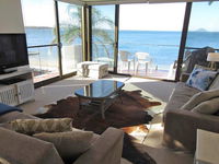 13 'Harbourside' 3-7 Soldiers Point Road - fantastic waterfront unit