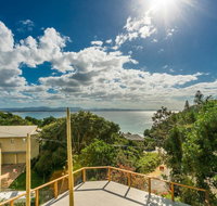 13 Brownell Drive Wategos Beach - Beach House - Accommodation in Brisbane