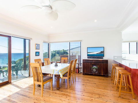 18 Cliff Road - Accommodation in Brisbane 2