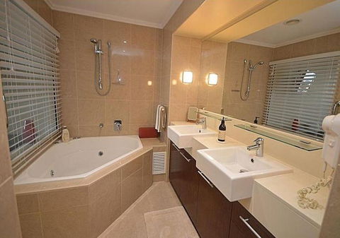 2 BDR/Apt/Foxtel/WiFi/Pool/parking/Spa/Hervey Bay - Accommodation in Brisbane 2