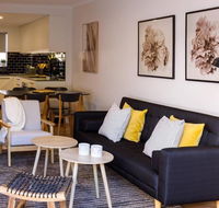 2 Bdrm Apt in Annandale with Courtyard  Parking - Accommodation in Brisbane