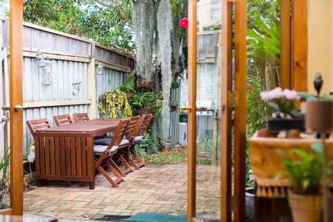 2 Bed Renovated Terrace - Erskinville - Accommodation in Brisbane 0