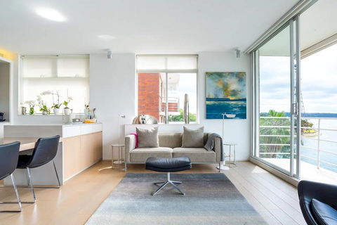 2 Bedroom Apartment With Bay View - Accommodation in Brisbane 0