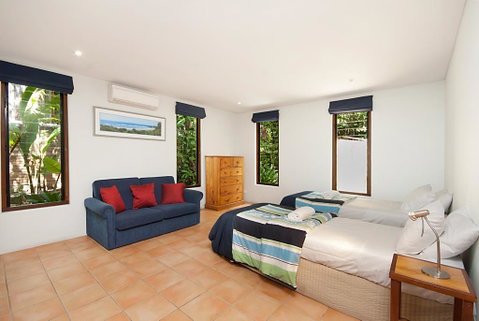 2/9 Marine Parade, Wategos Beach - Beachbound - Accommodation in Brisbane 3