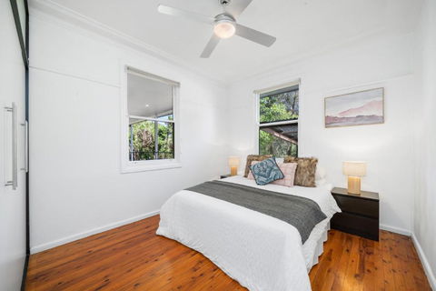 Big Stylish 3 Bed House With Free Parking - Accommodation in Brisbane 4