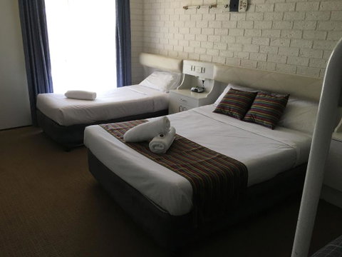 CAPRICORN MOTOR Inn - Accommodation in Brisbane 4