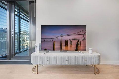 CBD Center Gem Modern 1-Bedroom Apt - Accommodation in Brisbane 3