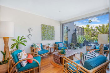 Clovelly Beach Resort Style Escape - New Listing with Accommodation in Brisbane