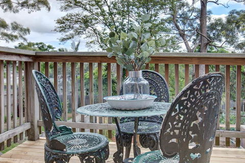 Cute Heritage Home With Balcony Close To The City - Accommodation in Brisbane 2