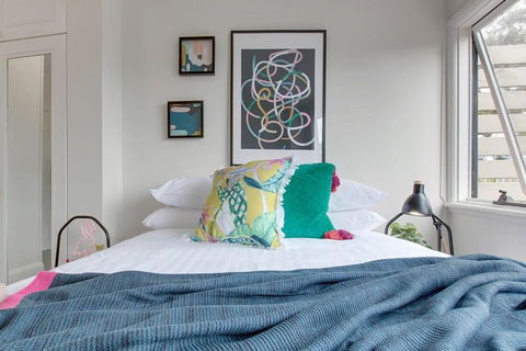 Cute Heritage Home With Balcony Close To The City - Accommodation in Brisbane 4