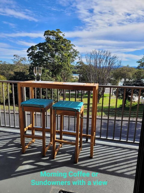 Deck 10 - Linen Supplied - Accommodation in Brisbane 1