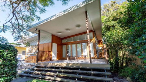 Decked Out For A Fantastic Holiday - Winnett St, Woorim (Upstairs Only) - Accommodation in Brisbane 0