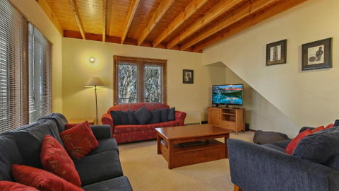 Deep Powder - Accommodation in Brisbane 0