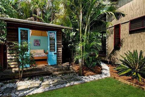 2b Manfred St - The Wave House - Accommodation in Brisbane 2