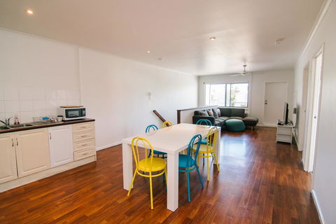 3 Bedroom Apartment / Spence St - Accommodation in Brisbane 3
