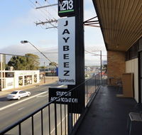 3 BEDROOM APARTMENT ST MARYS - Accommodation in Brisbane