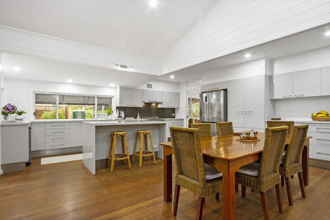 3 Macleay St, Narrawallee - Accommodation in Brisbane 0