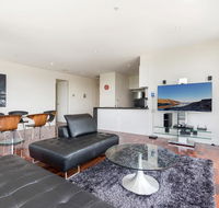3-Bed Apartment with Parking Near Parks and Dining - Accommodation in Brisbane