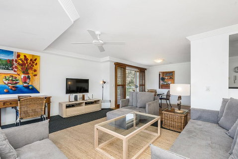 3/54 Lawson St - The Palms 3 - Accommodation in Brisbane 0