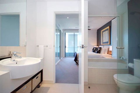 301 Harbour Lights - Accommodation in Brisbane 1