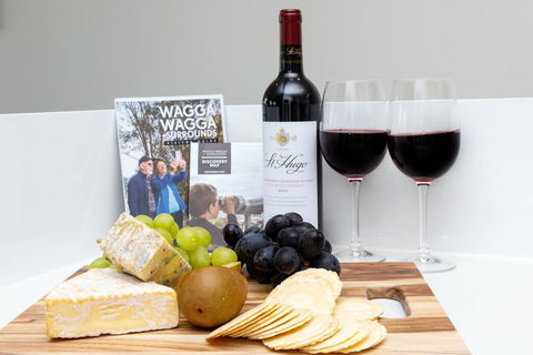 4 Bedroom Inner City Townhouse - SLEEPS 9 !! - Accommodation in Brisbane 2