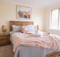 42 Rosemary Lane - Central Orange - Spacious Family Home - Quiet Lane - Accommodation in Brisbane