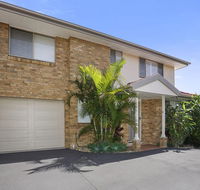 44 Oaks Avenue No4 - Accommodation in Brisbane