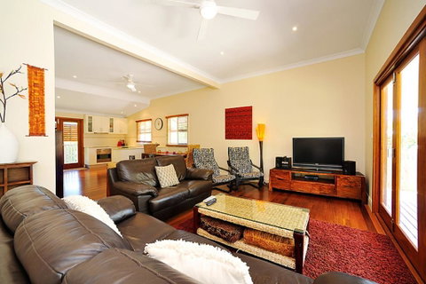 44 Ruskin Street, Byron Bay - Ruskins Retreat - Accommodation in Brisbane 1