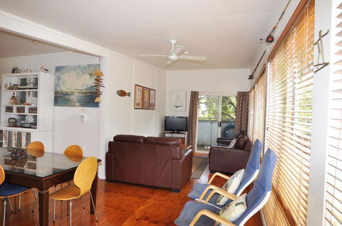 45 HALFORD - PET FRIENDLY - Accommodation in Brisbane 2