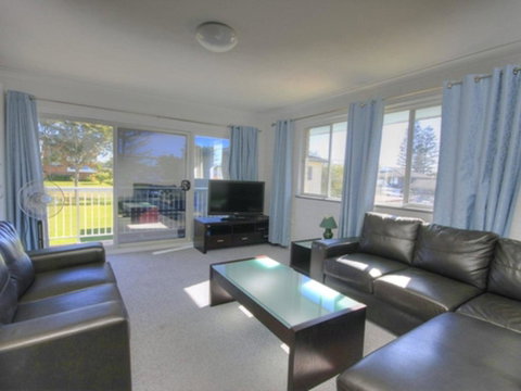 45A Wharf - Upstairs - Accommodation in Brisbane 3