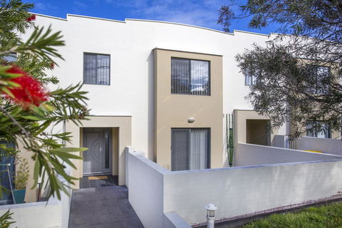5/14 Dolphin St- Dolphin 5 At Ulladulla - Accommodation in Brisbane 0