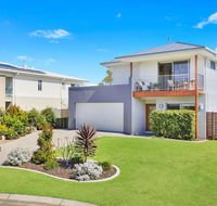 53 Northbeach Place Mudjimba - Accommodation in Brisbane