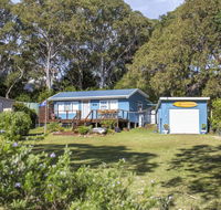 681 Murramarang Rd - Retro Beach Cottage - Accommodation in Brisbane