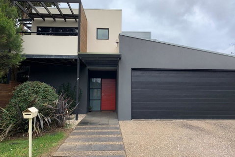7 Findlay Street - Accommodation in Brisbane 3