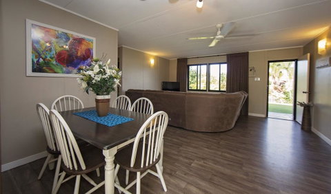 7 McNamara - Wongaling Beach - Accommodation in Brisbane 1